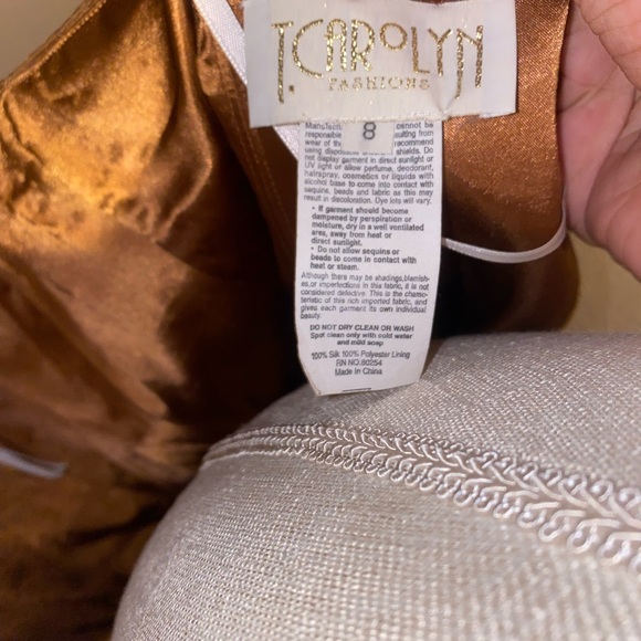 T. Carolyn gown - Picture 6 of 7